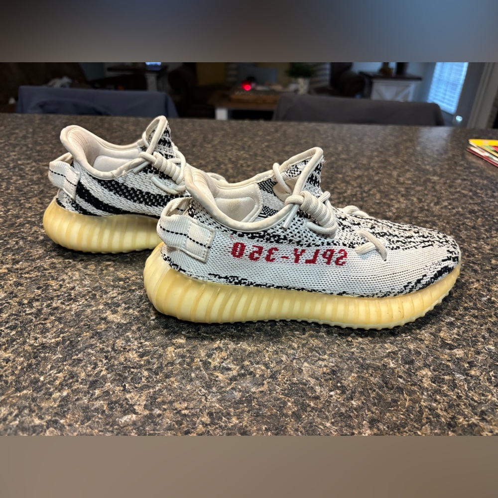Kids Yeezy Boost 350. Used but in good condition. No box